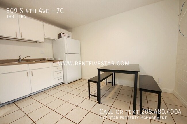 Building Photo - 809 S 4th Ave