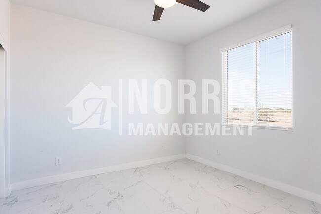 Building Photo - Beautiful Brand New Home with Block Wall