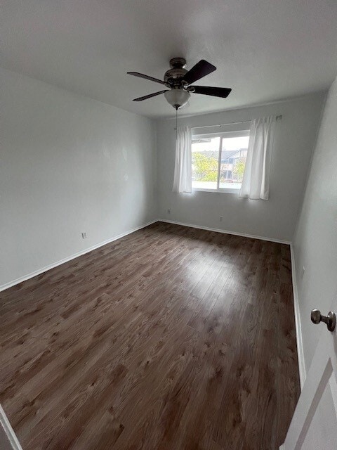 Building Photo - 1676 Maple Ave