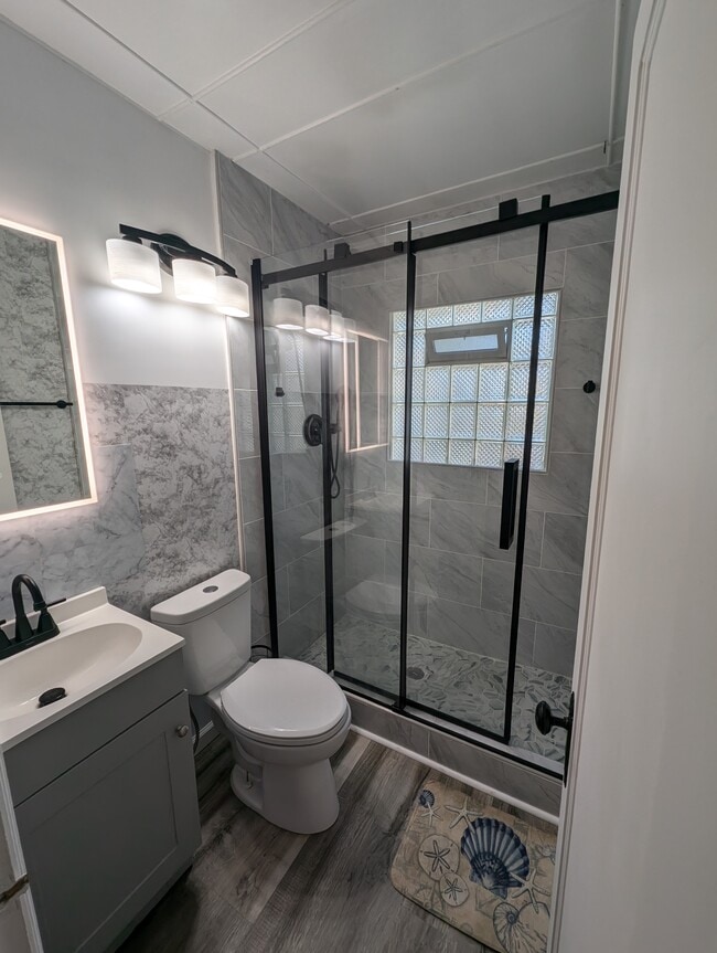 Building Photo - Rutland Ave