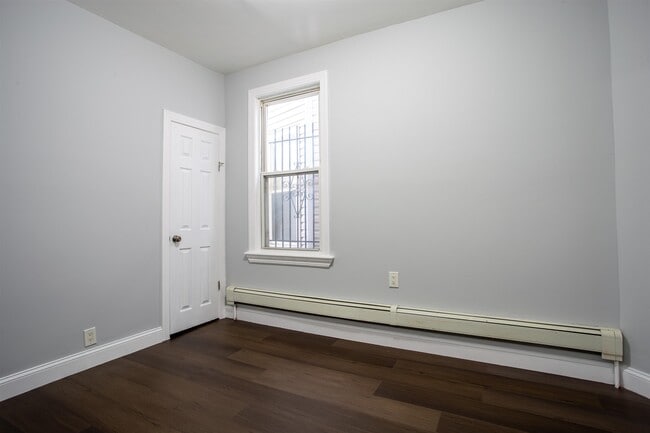 Building Photo - 126 Wade St