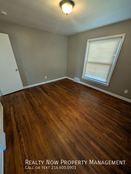 Building Photo - 14804 Rockside Rd