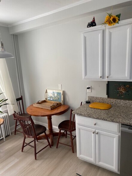 Building Photo - 264 Washington St