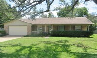 Building Photo - 3 Bedroom 2 Bathroom Georgetown Home