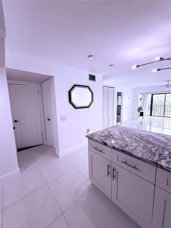 Building Photo - 4272 Deste Ct