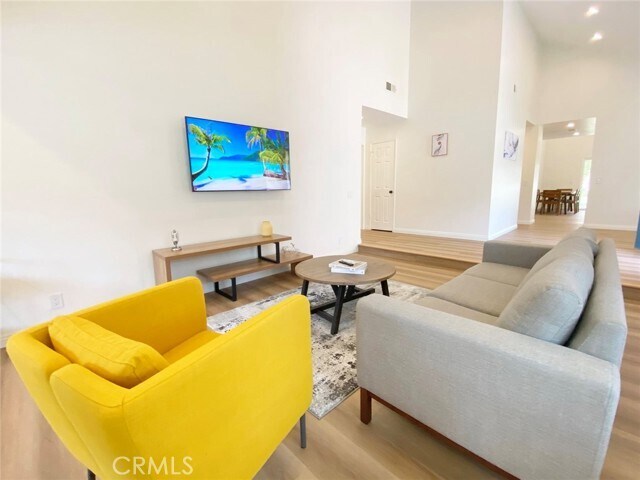 Building Photo - 25492 Sarita Dr