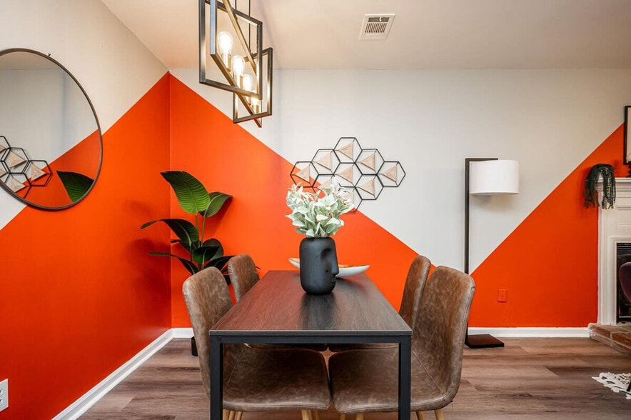 Building Photo - 1277 Sweet Pine Dr