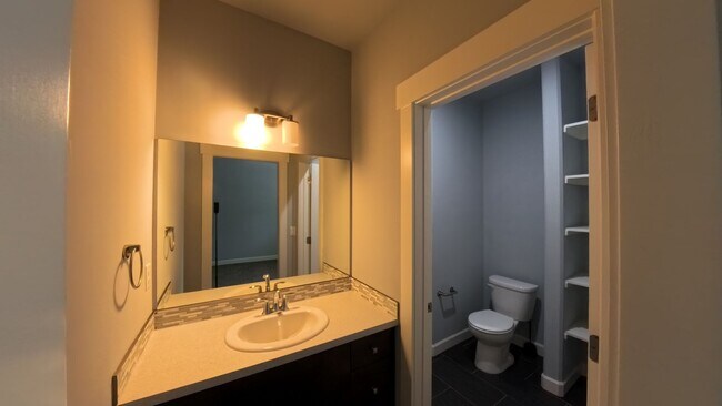Building Photo - 6892 Baudelaire