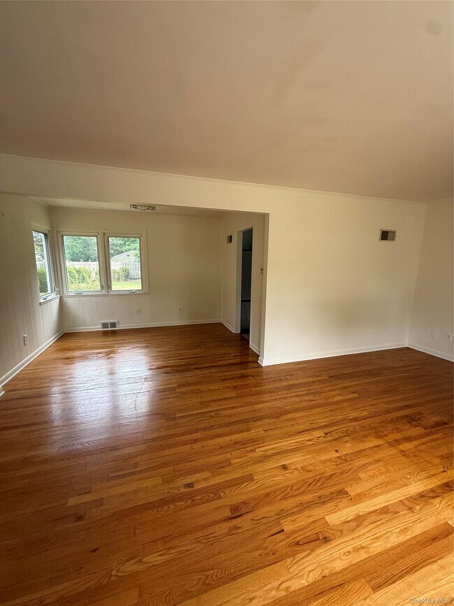 Building Photo - 36 Greenvale Farms Rd