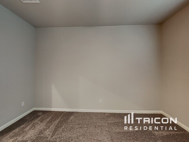 Building Photo - 5520 Shasta Pl