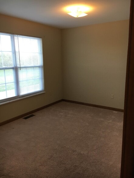 Building Photo - 7545 Auburn Trce