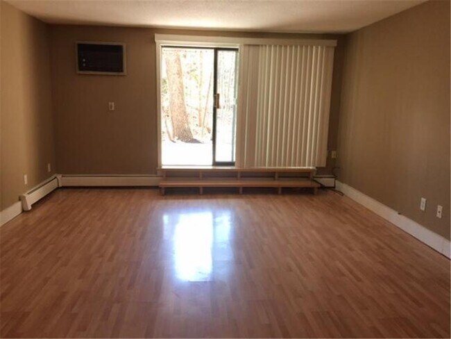 Building Photo - 4407 Wilshire Blvd