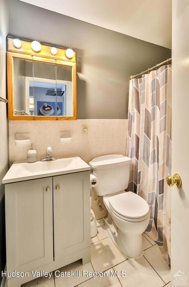 Building Photo - 76 Hunter Dr