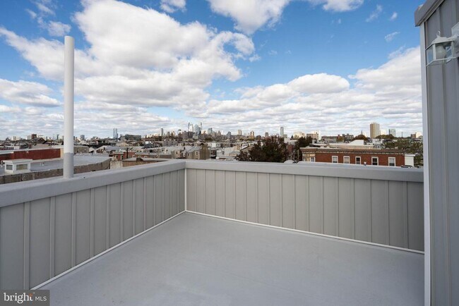 Building Photo - 1711 S 5th St