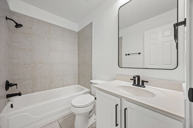 Building Photo - 4501 Whispering Valley Dr