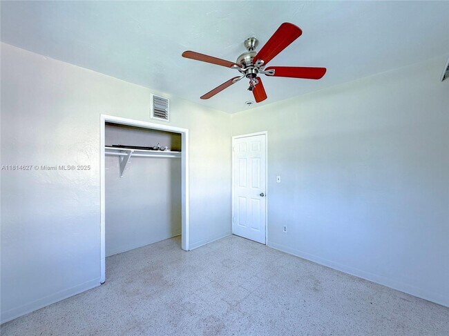 Building Photo - 1141 NE 154th Terrace