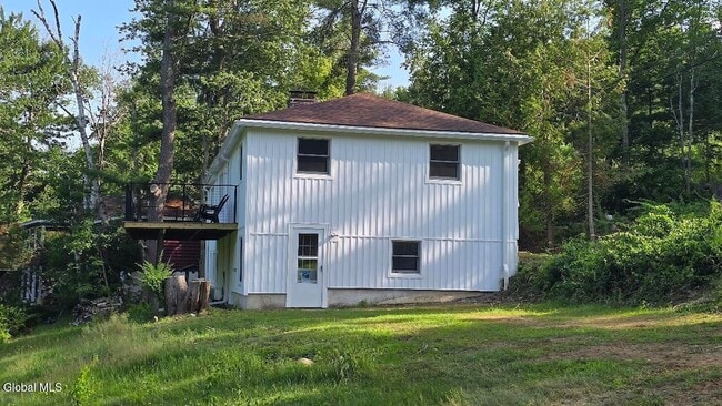 Building Photo - 871 Trout Lake Rd