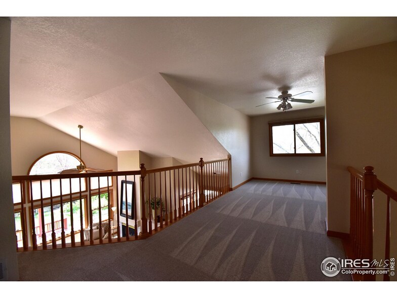 Building Photo - 1301 Silk Oak Dr