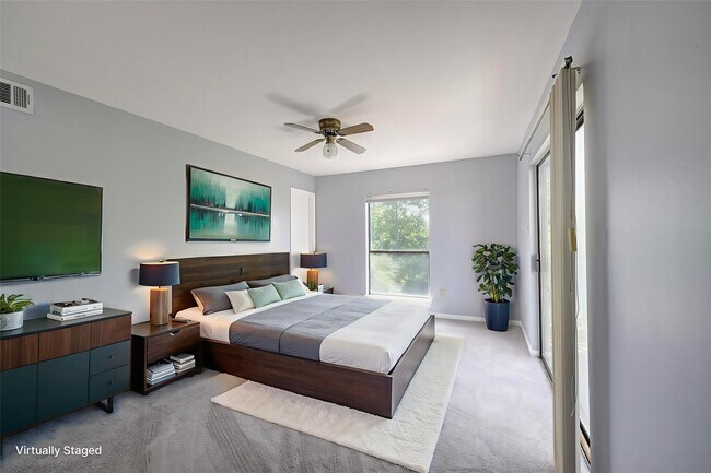 Building Photo - 2601 S Broadway St