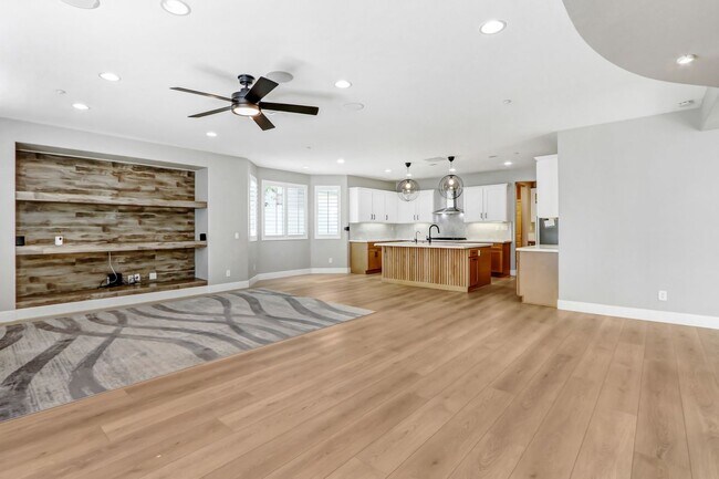 Building Photo - 4386 Bayhill Ln