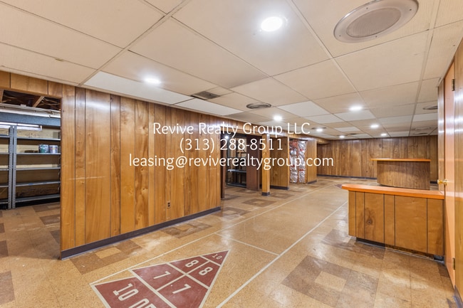 Building Photo - 20241 Kentfield St