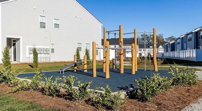 Building Photo - 1060 Orangeburg Rd