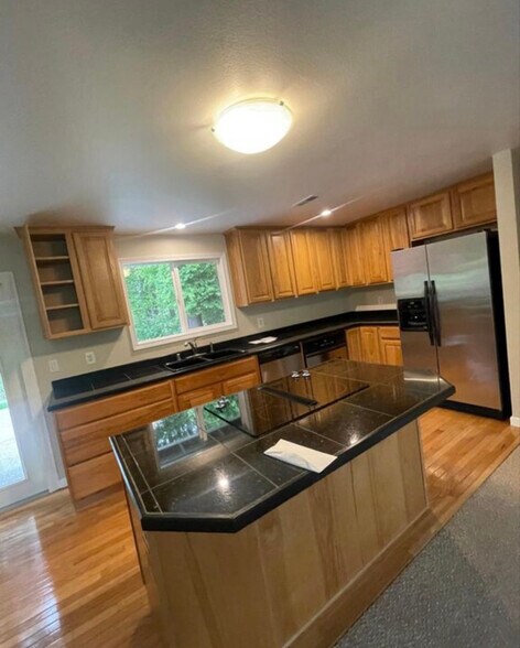 Building Photo - 3003 193rd Pl SE