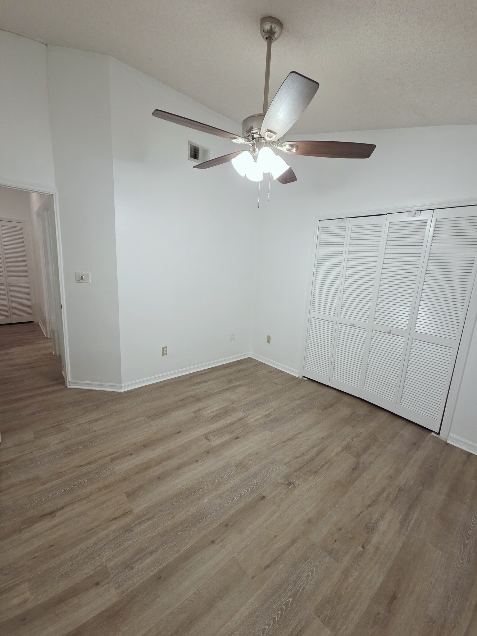 Building Photo - 237 S Wilderness Pt