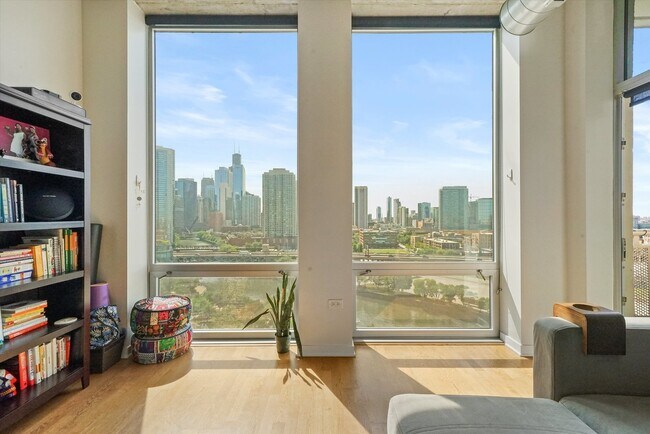 Building Photo - 700 N Larrabee St