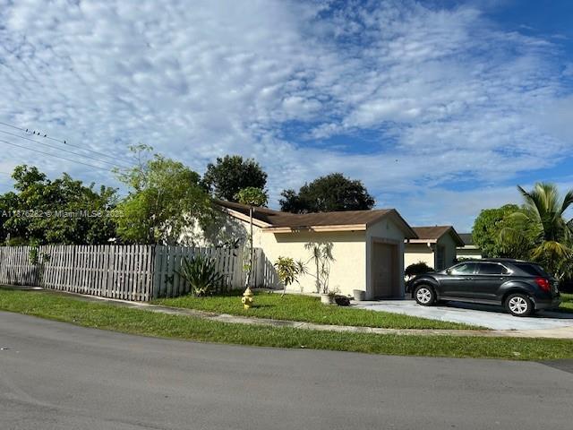 Building Photo - 9604 NW 49th St