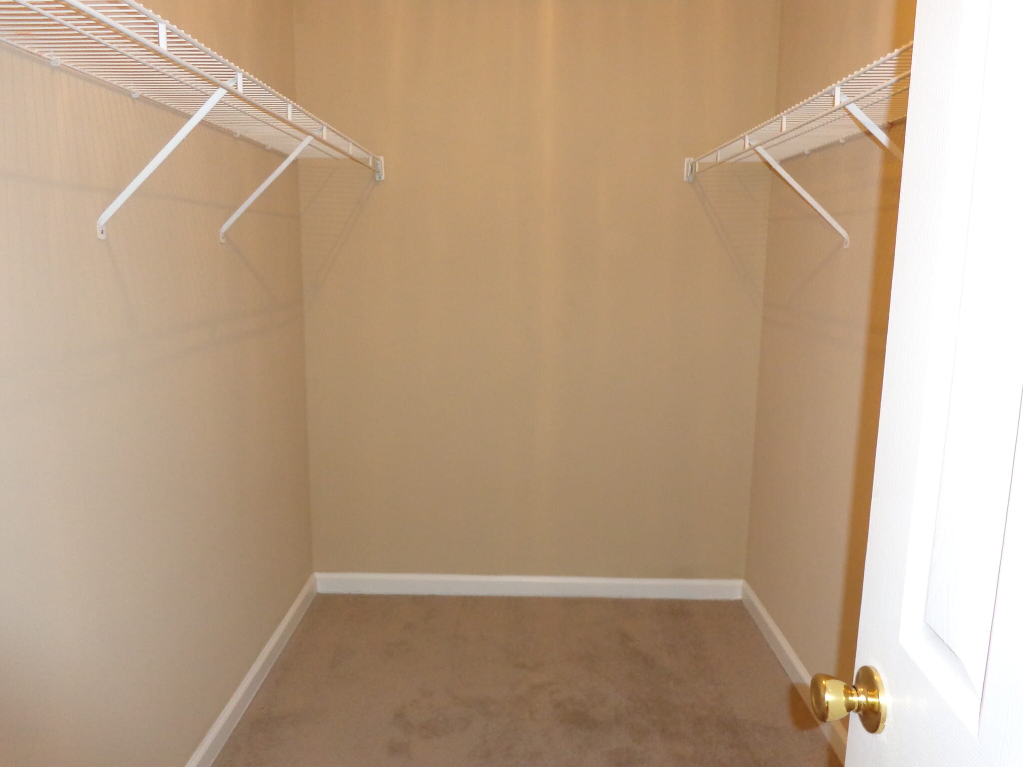 Building Photo - 3730 Sugarbrook Dr