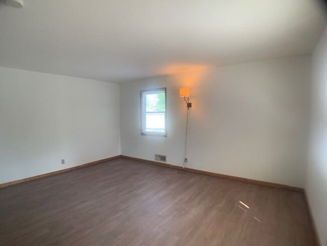 Building Photo - Huge yard! Updated appliances and more!