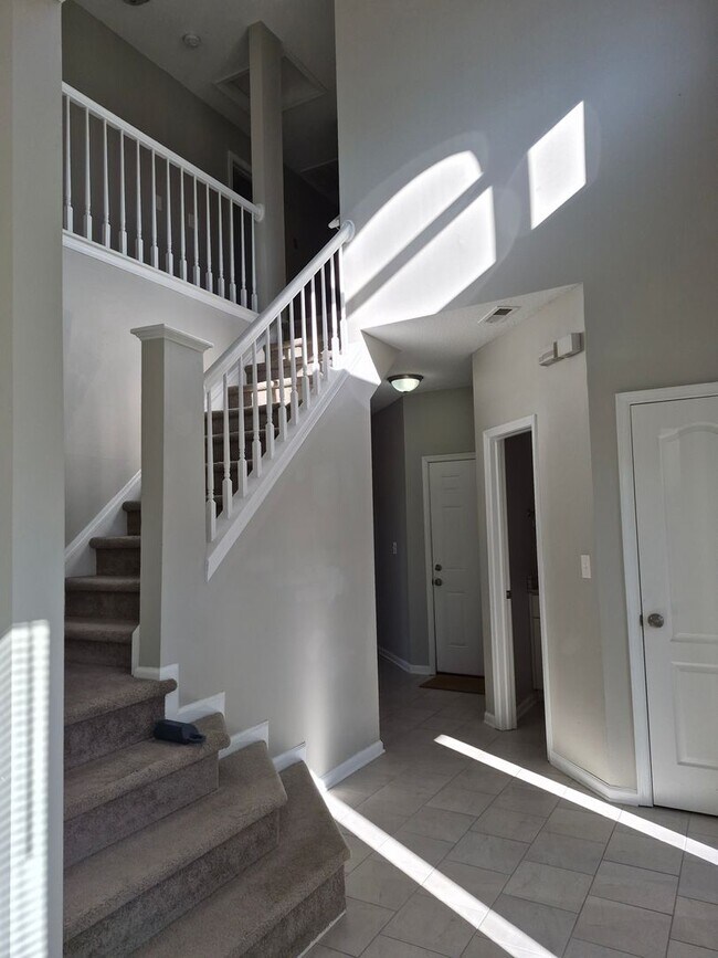 Building Photo - Landstown