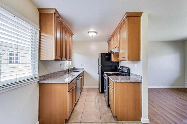 Building Photo - 1758 S Grant St