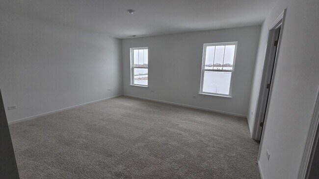 Building Photo - 450 Hathaway Ln