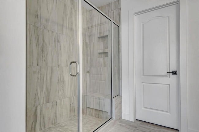 Building Photo - 16507 Honey Locust Dr