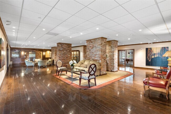 Building Photo - 5000 N Ocean Blvd