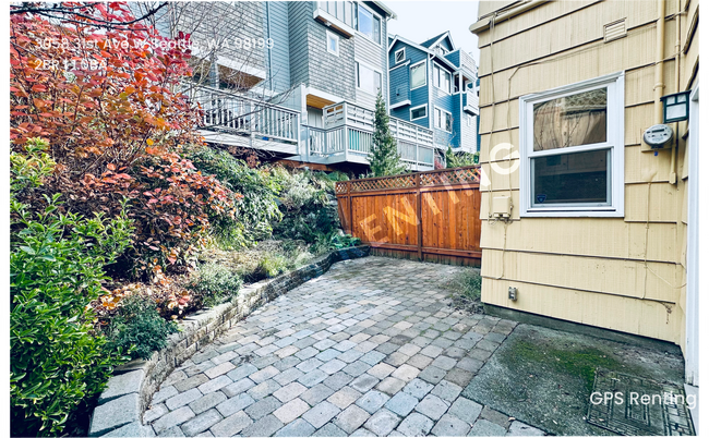 Building Photo - 3058 31st Ave W