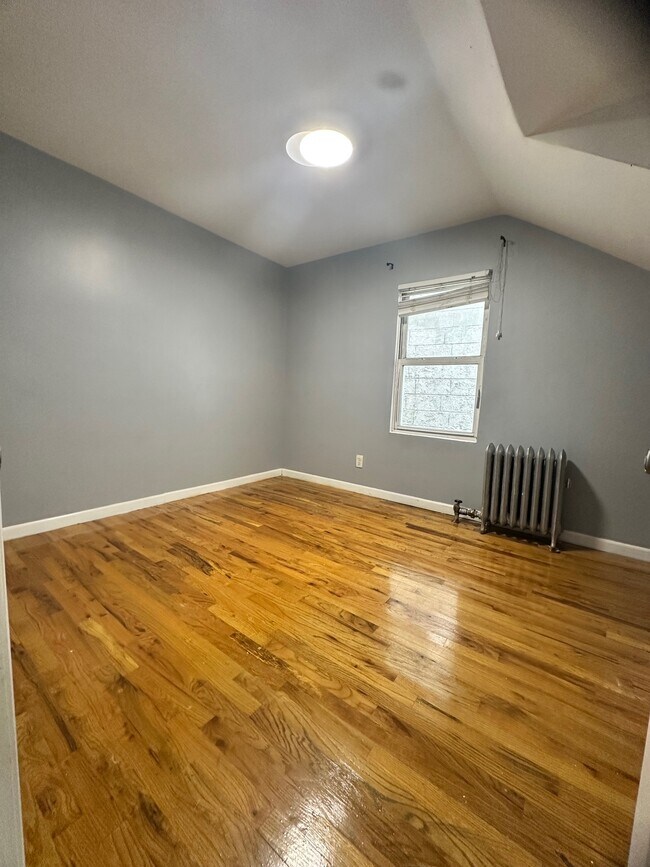 Building Photo - 167 W 228th St