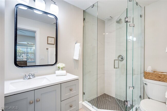 Building Photo - 1410 Curlew Ave