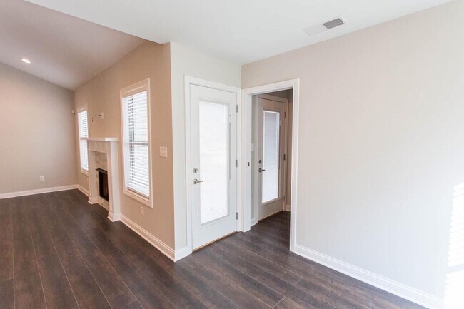 Building Photo - 952 Auckland Ave