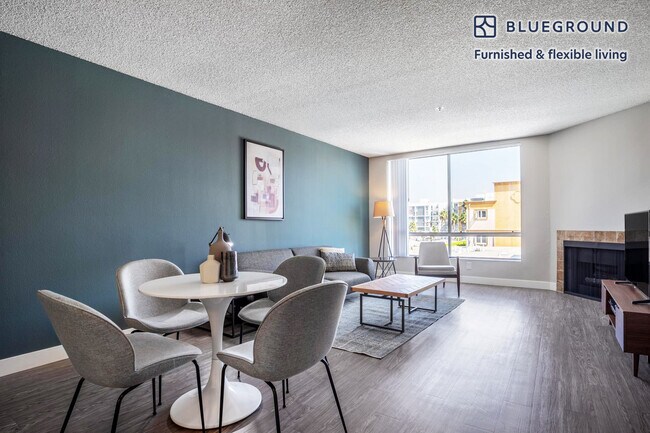 Building Photo - 1660 N Wilton Pl