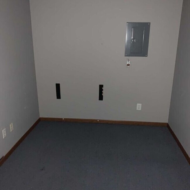 Building Photo - 1154 Mormon Trek Blvd