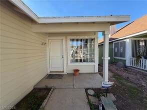 Building Photo - 1593 Teardrop St