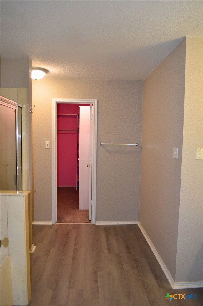 Building Photo - 4603 Regency Dr