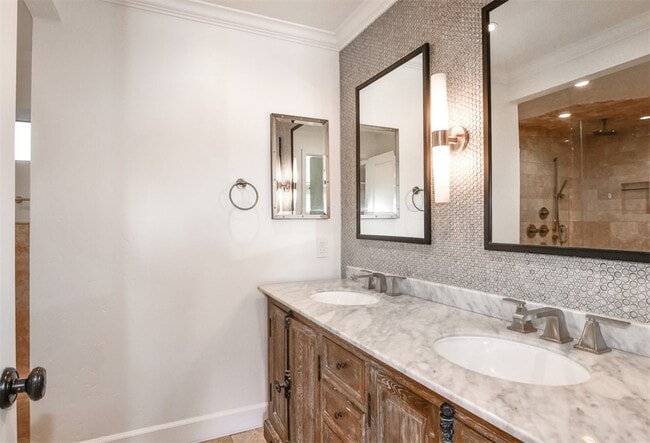 Building Photo - 7 Sandbar Dr