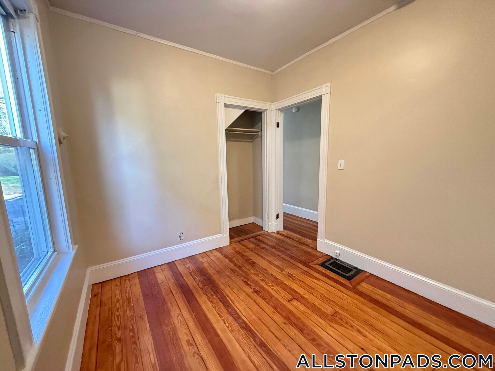 Building Photo - 35 Allston St