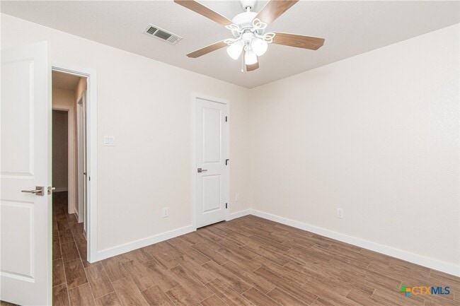 Building Photo - 304 Timber Ridge Dr