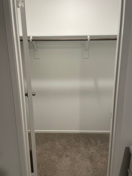 Building Photo - 32846 Crown Point Ln