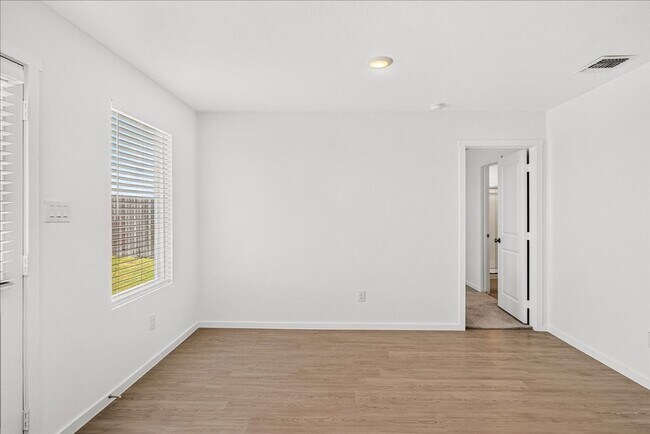 Building Photo - 7909 Thor Dr